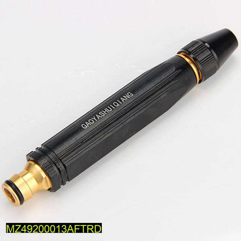 Water spray nozzle for car