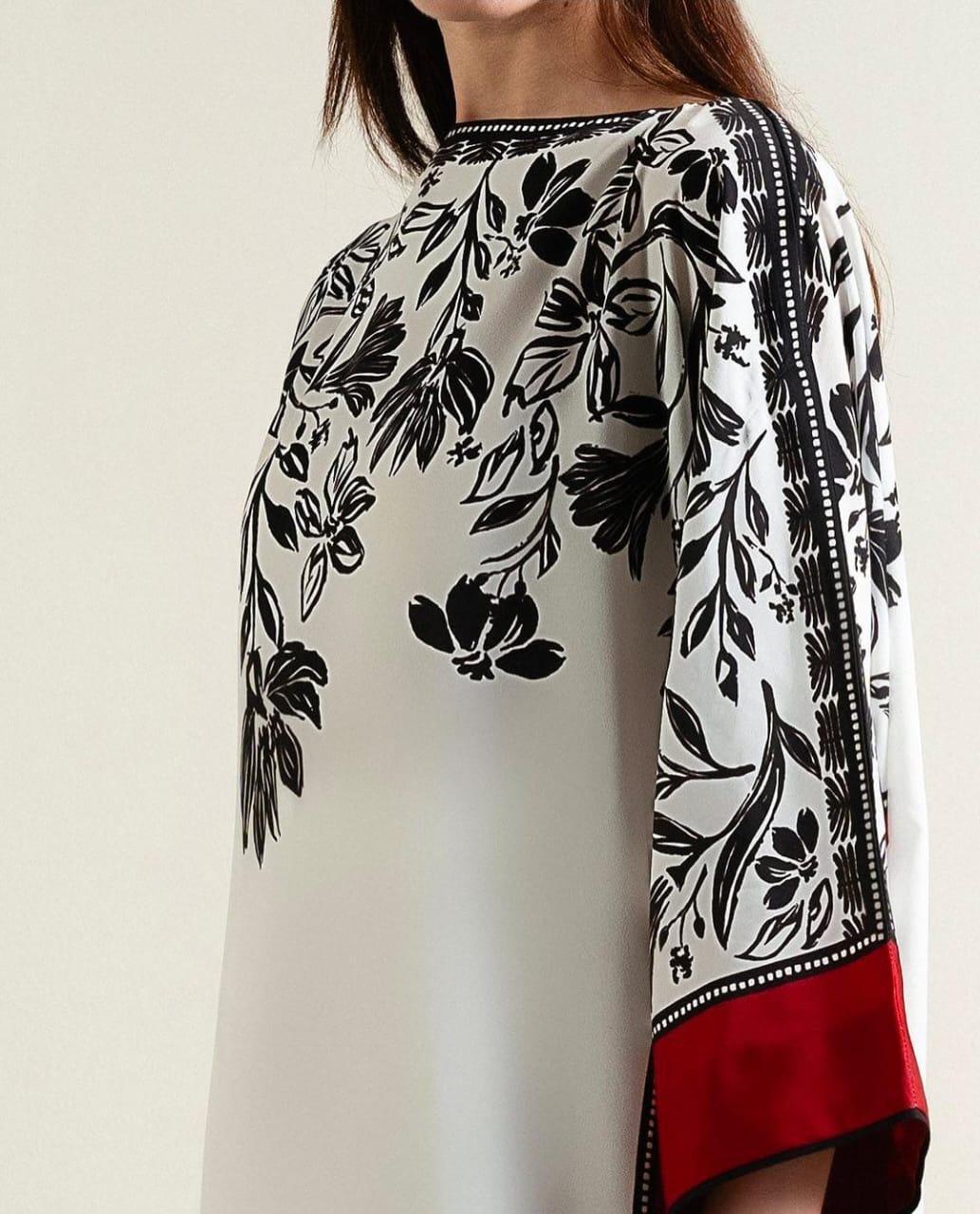 Stylish printed Arabic lawn suit -3 pcs in maroon & white